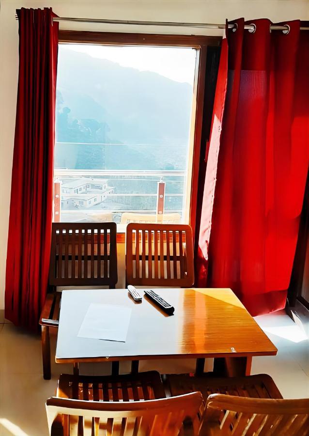 Surya Regency Premium 3 Km Before Mall Road Kasauli Exterior photo
