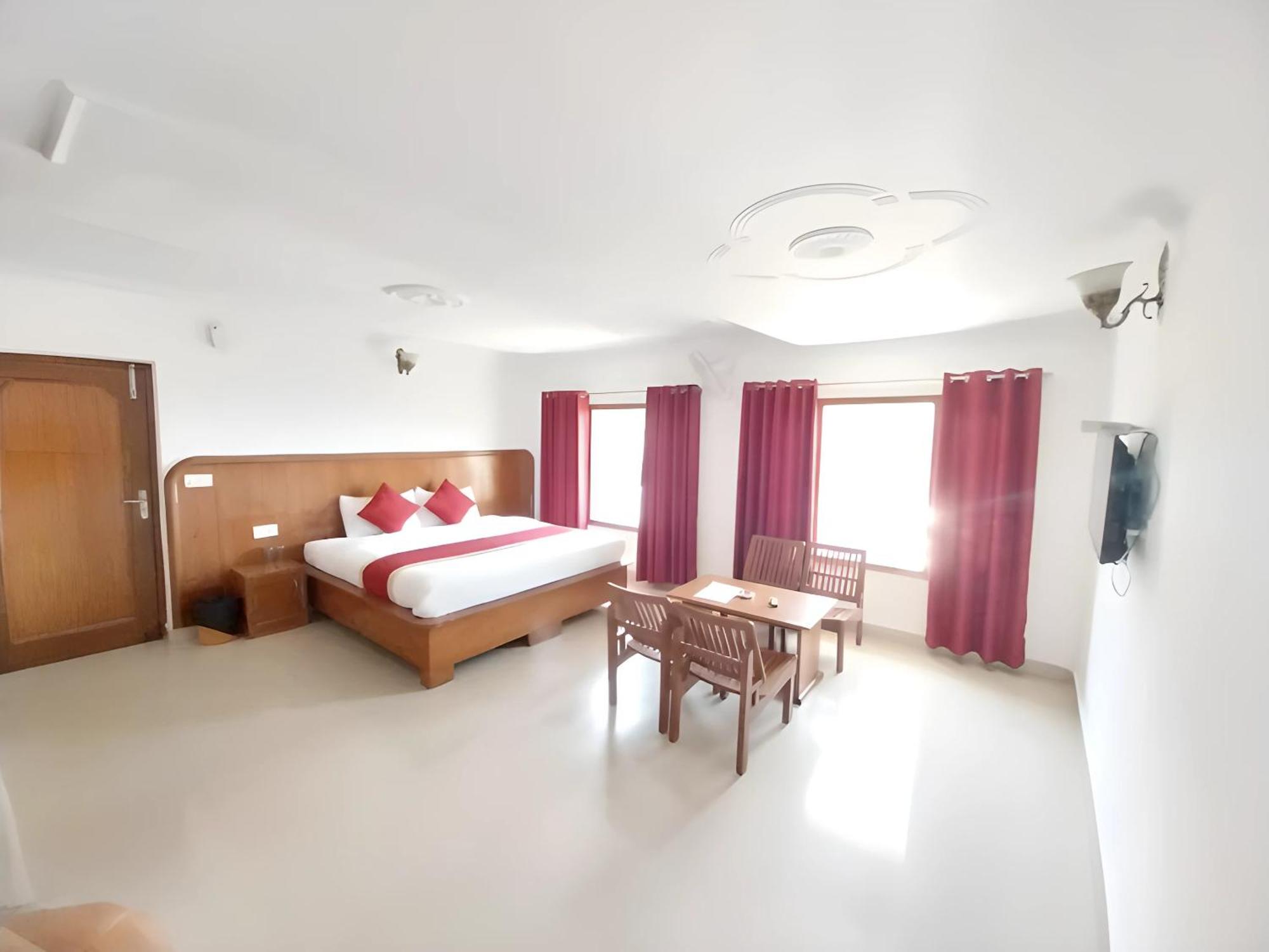Surya Regency Premium 3 Km Before Mall Road Kasauli Exterior photo
